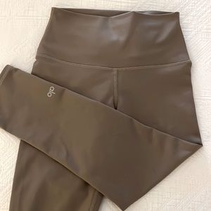 High Waist Alo Capri Crop Yoga Pants Leggings XS